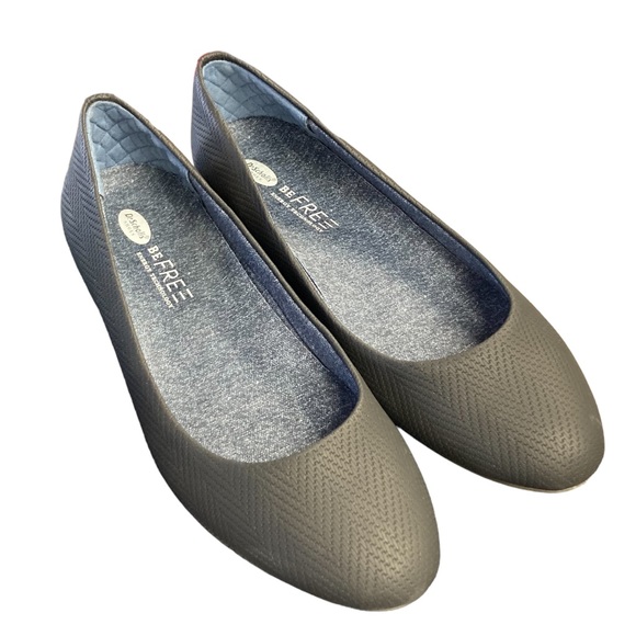 Dr. Scholl’s Energy Technology Flats - Picture 2 of 9